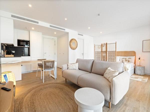 Stylish 2-pax Stay In Alcazaba Lagoon - Manilva