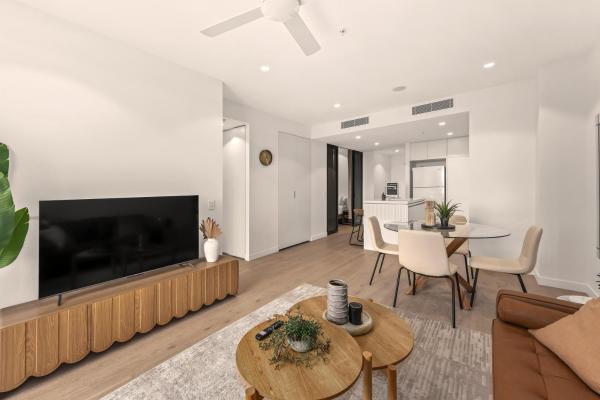 Queen’s Wharf | City Lights Escape + Pool, Parking - Ascot