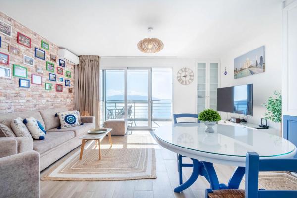 Blue Eye Apartment - Saranda