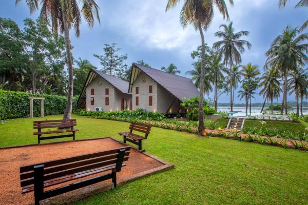 Avora Lake Villas - Sri Lanka