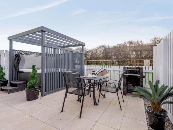 2 Bed In Bideford Oc-77289 - Appledore