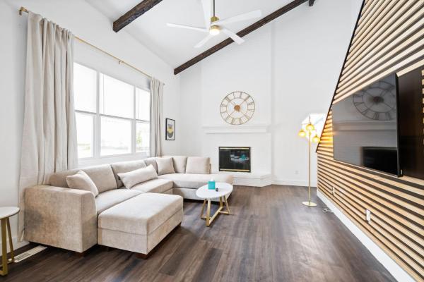 Nookside Grand Estate For 8 - Hamilton, OH