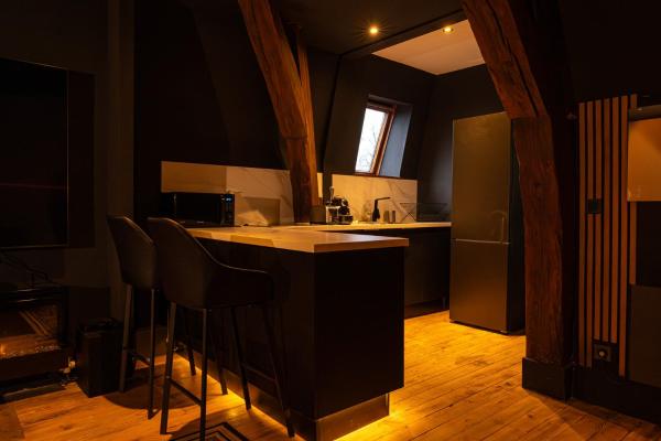 Nella foto è visibile l'oggetto Les Suites du Château I Cinéma Privée I Original situato nella città di Varanges.