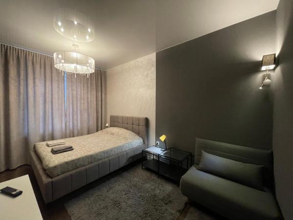 Στη φωτογραφία φαίνεται το αντικείμενο Kingsize bed SELF CHECK IN & Smart tv που βρίσκεται στην πόλη Ρίγα.