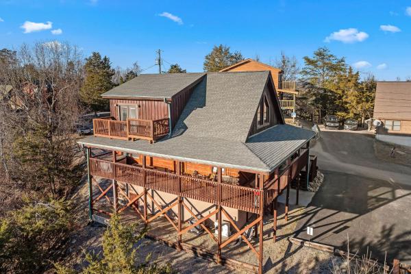 Devine Lake Lodge By American Patriot Getaways - Dandridge, TN