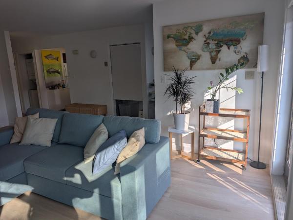 A Peaceful Uptown Retreat - Easy Access Everywhere - Vancouver