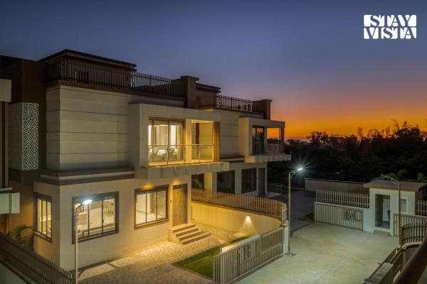 Kairo By Veo, Stayvista - 4bhk Mountain-view Villa With Alfresco Dining - Lonavla