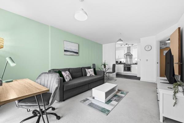 Φωτογραφία 1: Cotels at The HUB Serviced Apartments, Superfast Broadband, Central Location, Free Parking