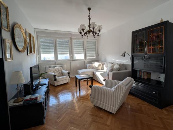 På billedet ses objektet Apartment J&M beliggende i byen Zagreb.