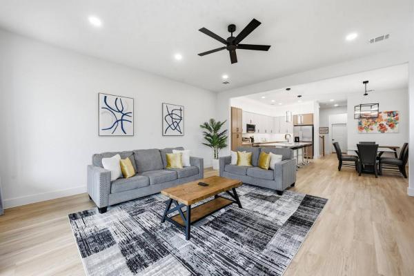 Upscale 3br 3.5ba | Patio & Garage | Utsw - Dallas, TX