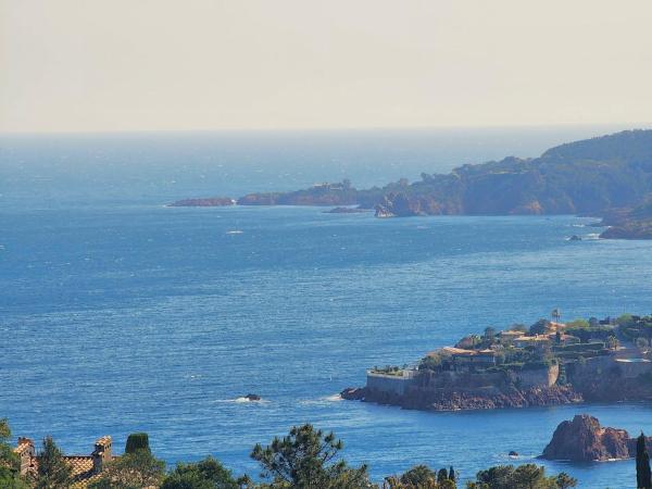 Charmant Appartement Vue Mer Et Piscine - Théoule-sur-Mer