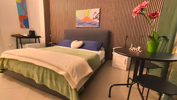 Morghen 88 VOMERO Rooms, Naples