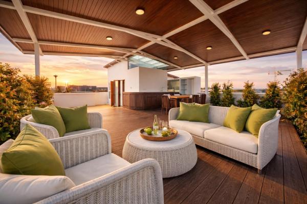 Na fotografii je vidět objekt 4BR Penthouse Royal Marina 6B Private Rooftop Pool with 360 View nacházející se ve městě Ban Bang Khu.