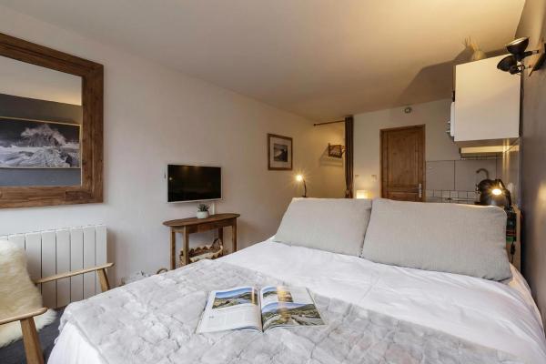 Фотография 8: Le Cham 106 Modern Studio in Central Chamonix | Walk to Ski Lift & Town Center - Happy Rentals