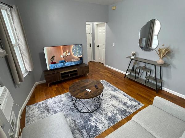 Cozy Getaway Stay In Newark, New Jersey - Livingston, NJ