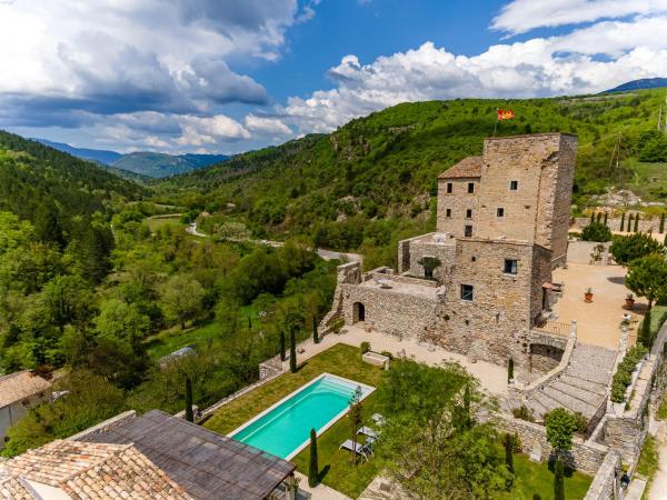 På billedet ses objektet Chateau de Sainte Jalle beliggende i byen Bésignan.