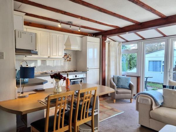 På bildet vises objektet 2 Bed in Galmpton oc-bx008 som ligger i byen Galmpton.