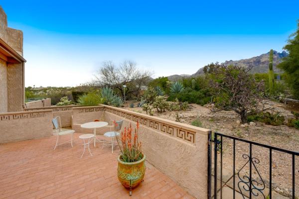 Foothills Living - Tucson
