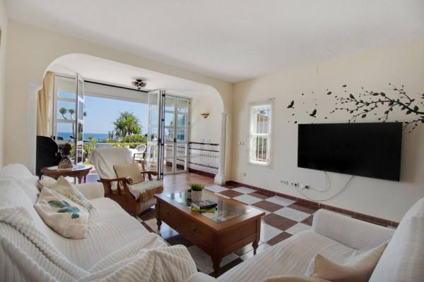 Adosada Con Jardín Y Piscina Con Acceso Al Mar - Doña Lola - Costa del Sol