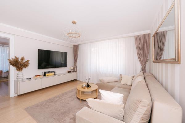Na fotografii je vidět objekt Sovata Apartment nacházející se ve městě Sovata.