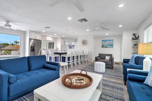 5609 Del Rio Ct - Cape Coral, FL