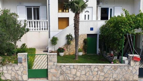 Apartments With Parking Space Vodice - 25282 - Vodice