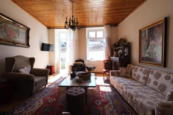 A la foto es mostra l'objecte Archontiko Kolokotroni situat a la ciutat de Nàuplia.