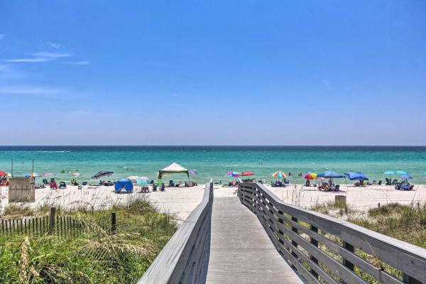 Walk To Shore: Townhome W/ Pool Access In Pcb! - Panama City Beach, FL