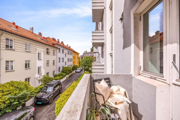 Modern 2br Balcony - Near Cruise Terminal - Bergen Airport (BGO)