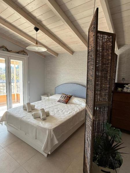 Na fotografii je vidět objekt Katrin's Penthouse & Katrin's Apartment-Alepou Corfu nacházející se ve městě Korfu.