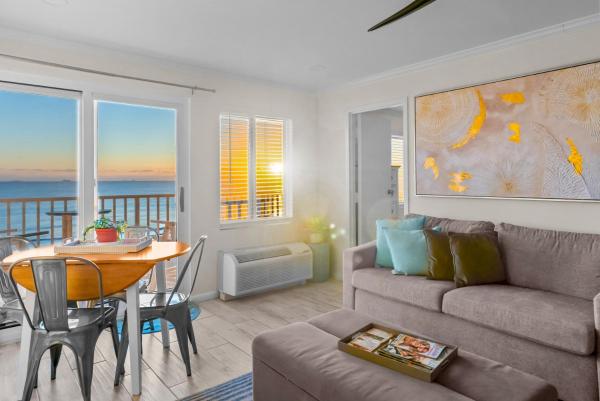 Oceanfront Beach Condo, Pool, Gym, Fishing Surfing - Chesapeake Bay