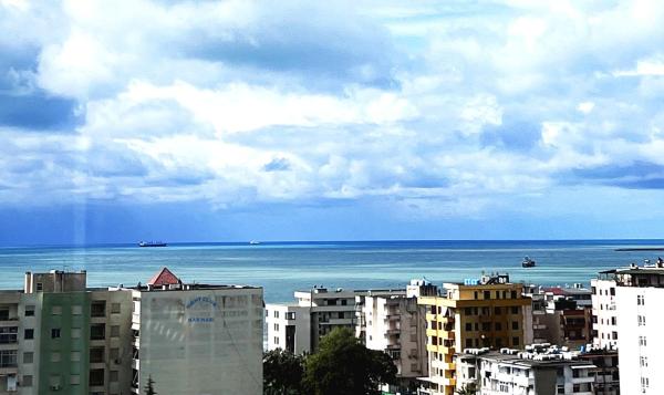 A la foto es mostra l'objecte Comfortable sea view apartment situat a la ciutat de Draç.