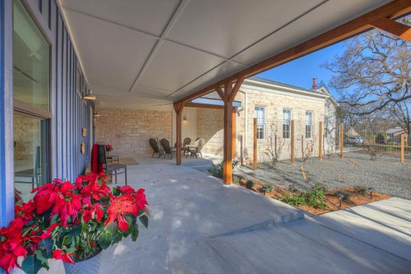 The Homestead Carriage House - Fredericksburg, TX