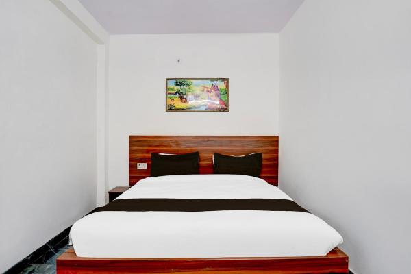 Hotel O Mayur Deluxe - Ghaziabad
