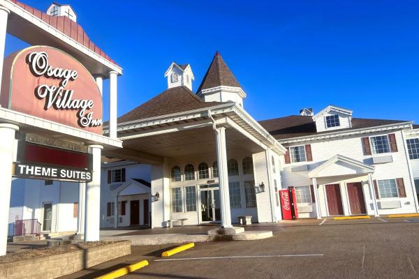 A la foto es mostra l'objecte Osage Village Inn Near Lake Ozarks US 54 situat a la ciutat de Osage Beach.