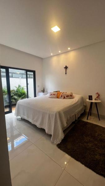 Casa No Condomínio Jardim Veneza Próx Motogp - Goiânia
