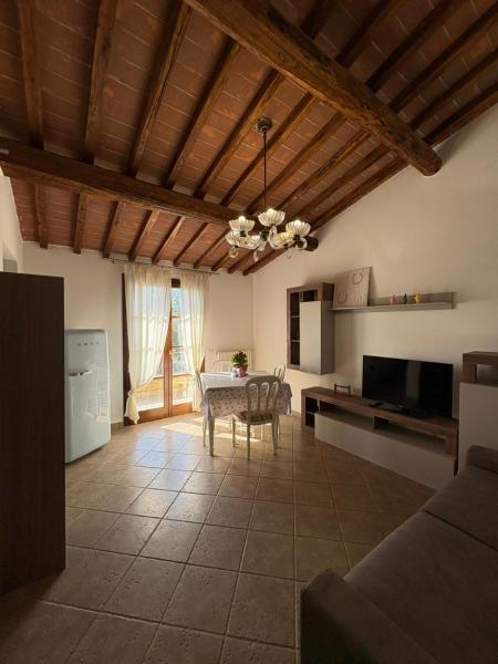 A la foto es mostra l'objecte Mary's House situat a la ciutat de Guardistallo.