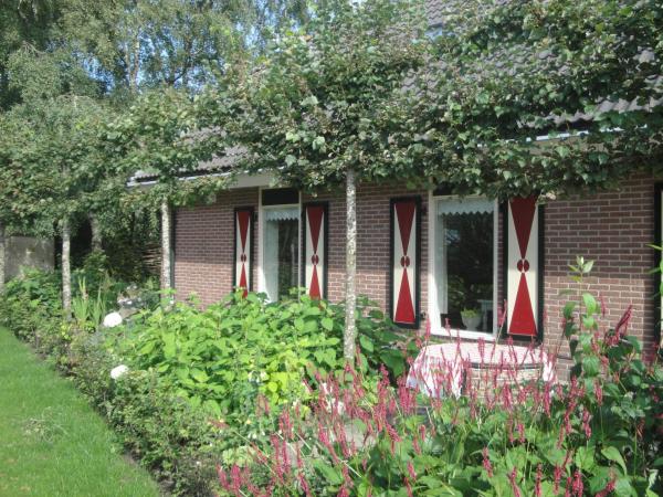 Na fotografii je vidět objekt Achterhuis Hamingen nacházející se ve městě Staphorst.