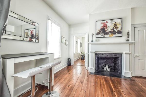 Manhattan On Front! Balcony Park Free! - Wilmington, NC
