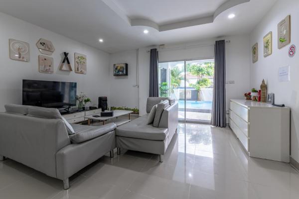 Kuva 6: Luxury 5 Bedrooms Pool Villa with Terrace