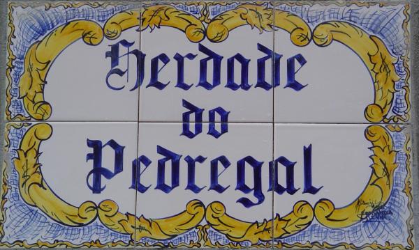 На фото показан объект Herdade do Pedregal, расположенный в городе Lombada Velha.
