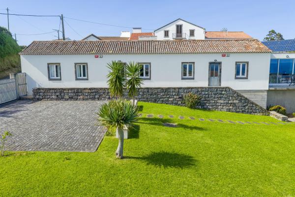 A la foto es mostra l'objecte Casas do Forneiro - T2 situat a la ciutat de Conceição.