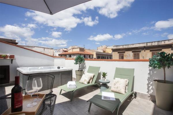 Na foto é possível ver o objeto Mazzini Rooftop localizado na cidade de Palermo.
