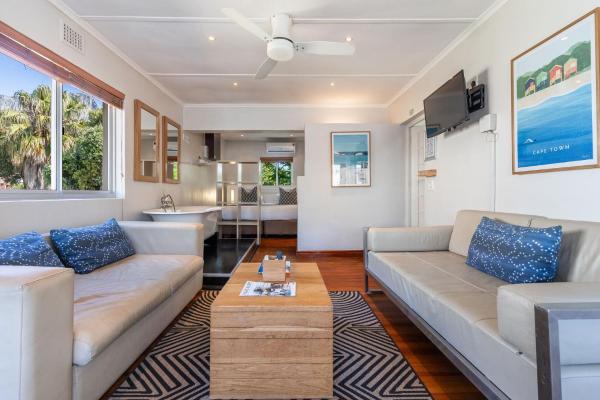 Camps Bay Village - Cape Town