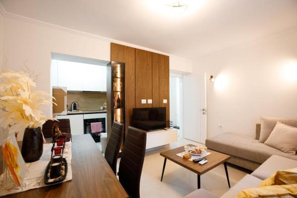 Ellie's Apartment - Gjirokaster