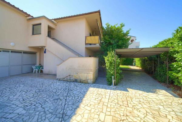 Apartment Near Beach In Krk-insel Krk 55211 - Ponte