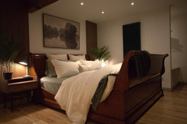 Stone & Sage- City Centre Luxury Courtyard Lofts - Morecambe