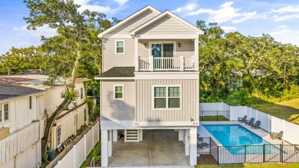 Indigo Wake Beach House With Pool Near Beach - Myrtle Beach, SC