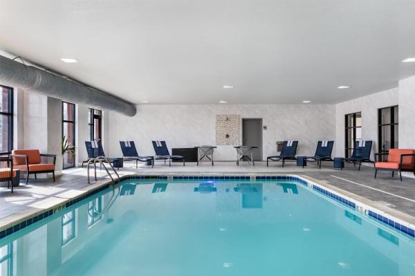 A la foto es mostra l'objecte Hampton Inn Detroit/Southgate situat a la ciutat de Southgate.