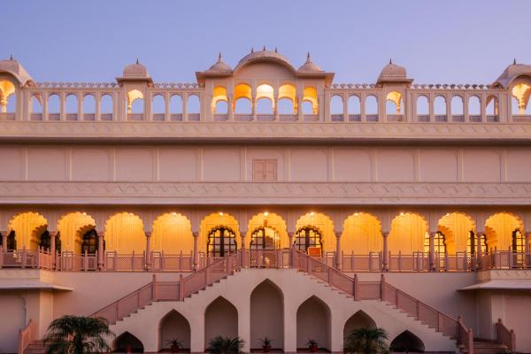 A la foto es mostra l'objecte Laxmi Palace situat a la ciutat de Dausa.